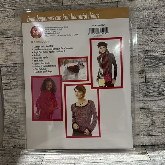 Boys knitting kit with instructions new - Picture 3 of 3